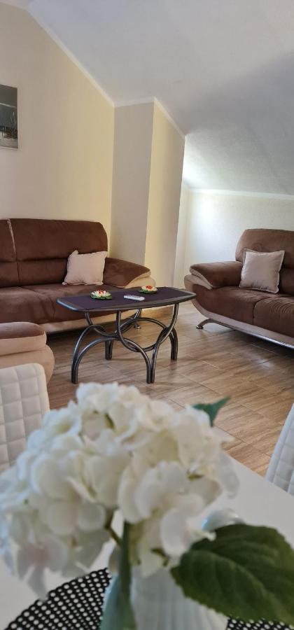 Apartman Nina2 ริซาน ภายนอก รูปภาพ