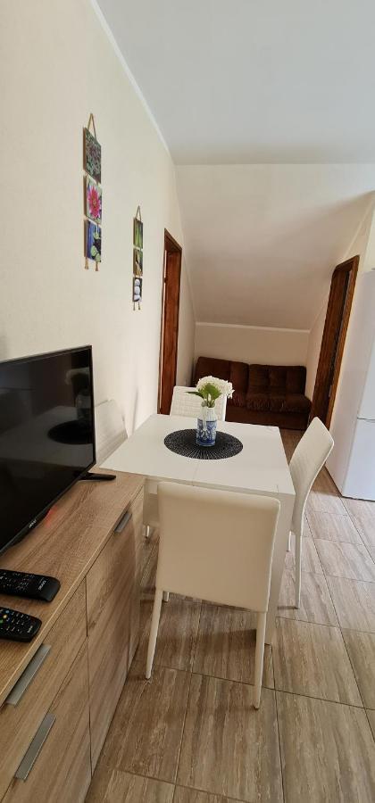 Apartman Nina2 ริซาน ภายนอก รูปภาพ