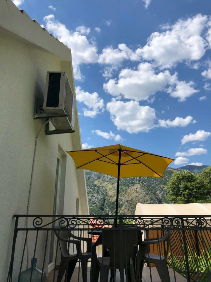 Apartman Nina2 ริซาน ภายนอก รูปภาพ