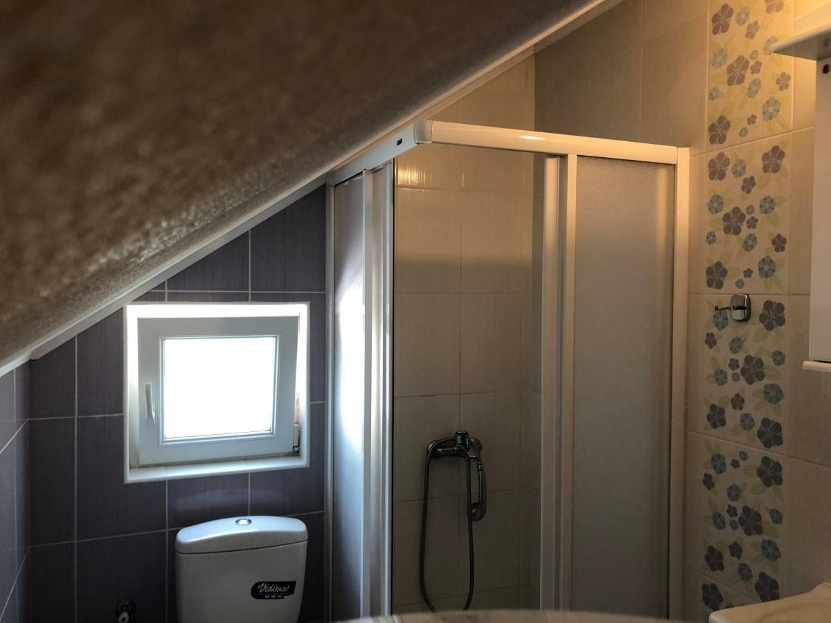 Apartman Nina2 ริซาน ภายนอก รูปภาพ